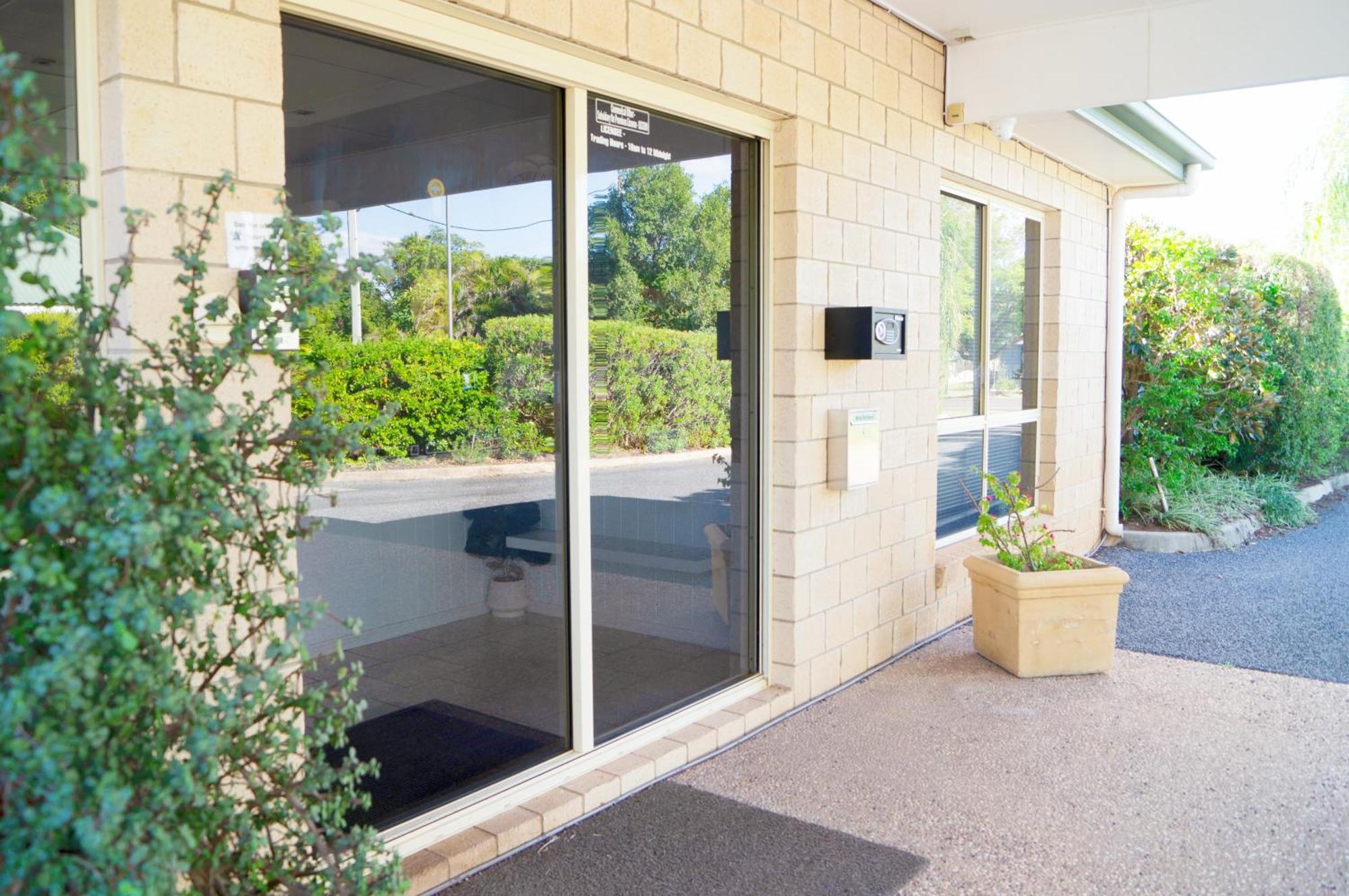 Jacaranda Country Motel Σεντ Τζορτζ Εξωτερικό φωτογραφία